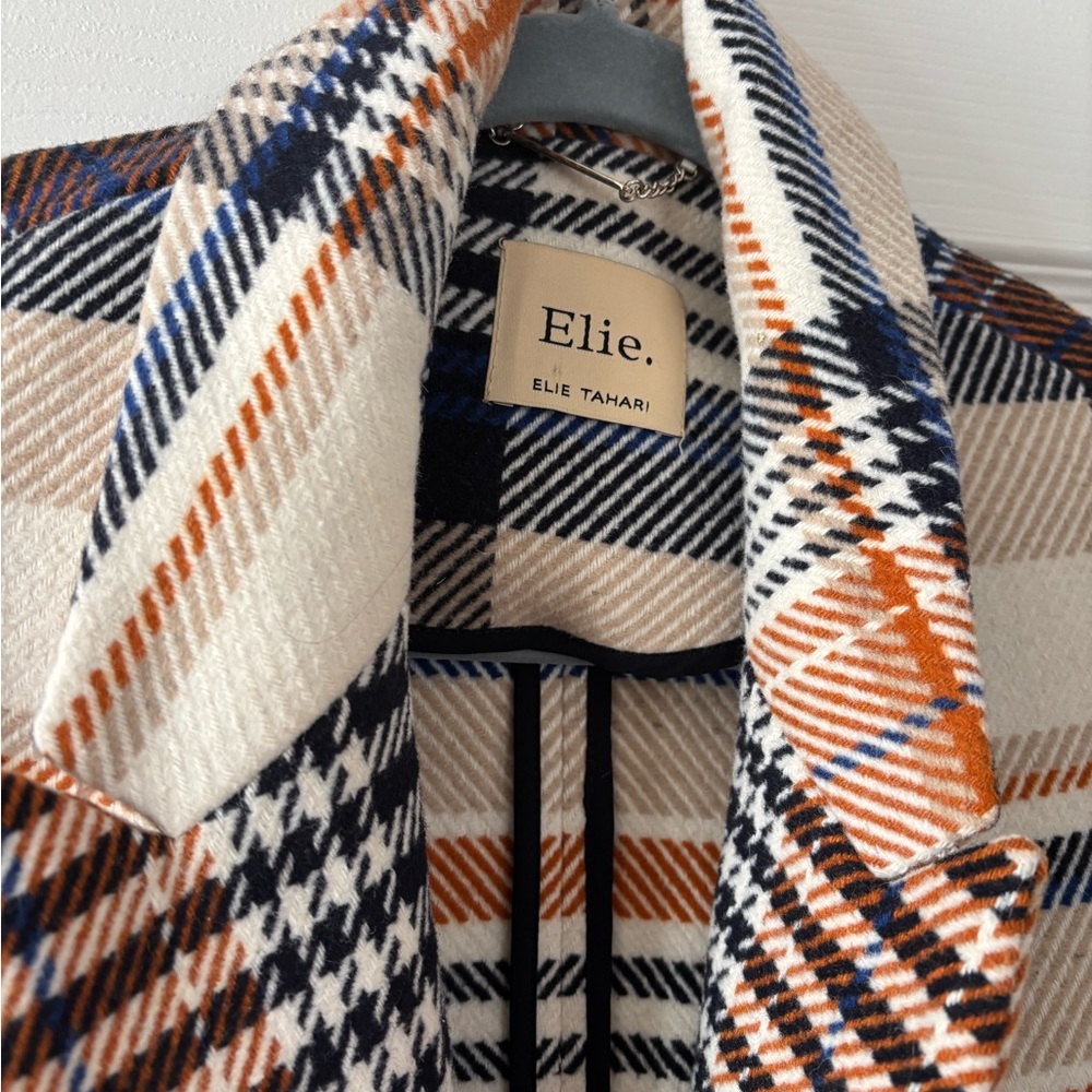 Elie Tahari Women’s Coat Plaid - Picture 3 of 4